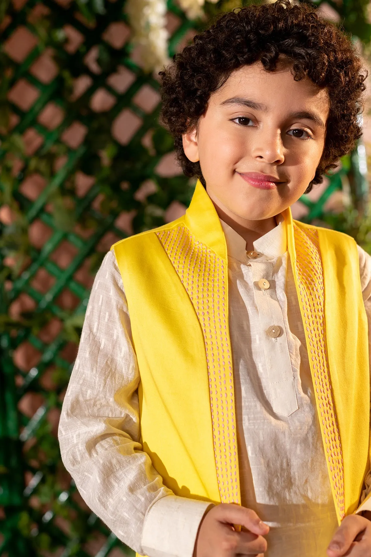 Zer - 

Embroidered Vegan Silk 

Yellow Nehru Jacket