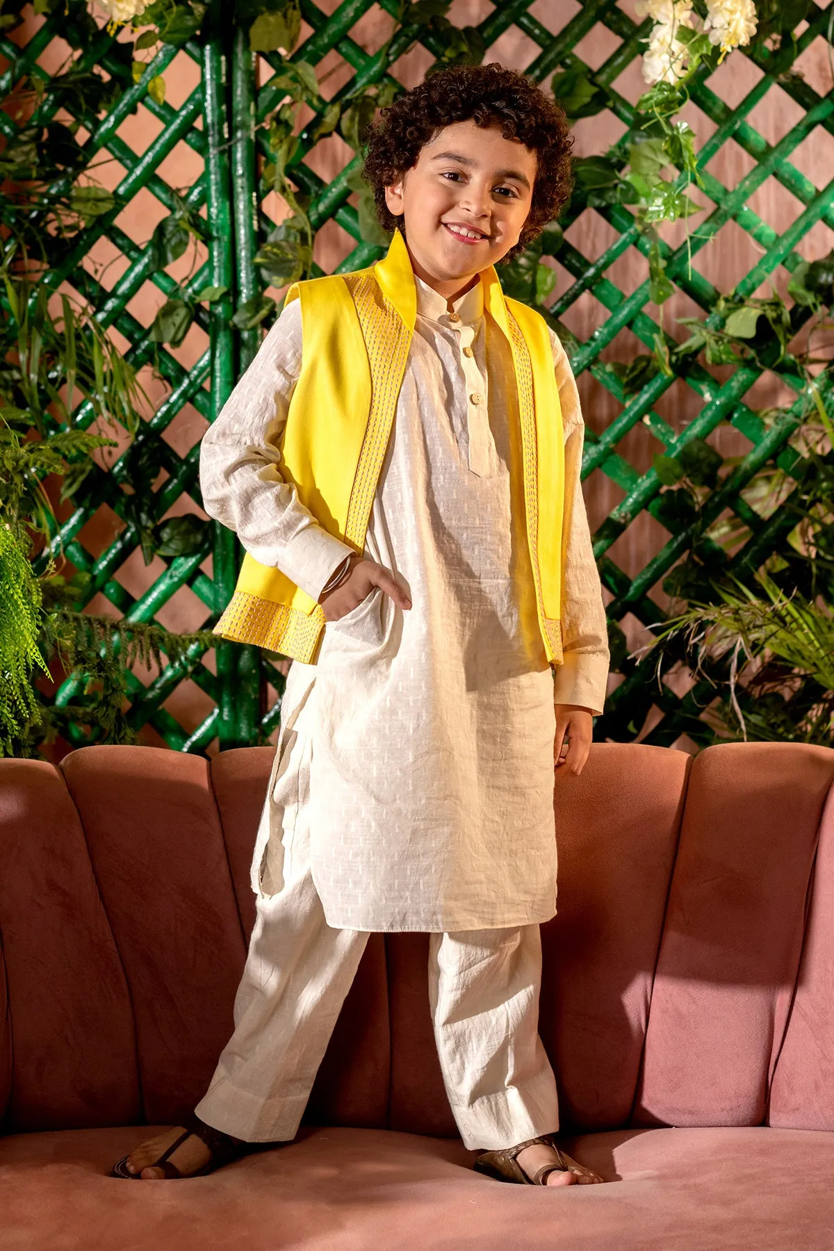 Zer - 

Embroidered Vegan Silk 

Yellow Nehru Jacket