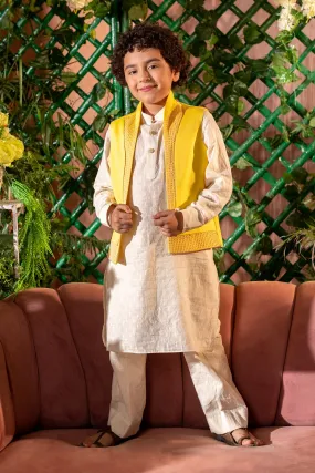 Zer - 

Embroidered Vegan Silk 

Yellow Nehru Jacket